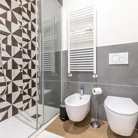 Cenisio Modern And Bright Urban Retreat Apartment